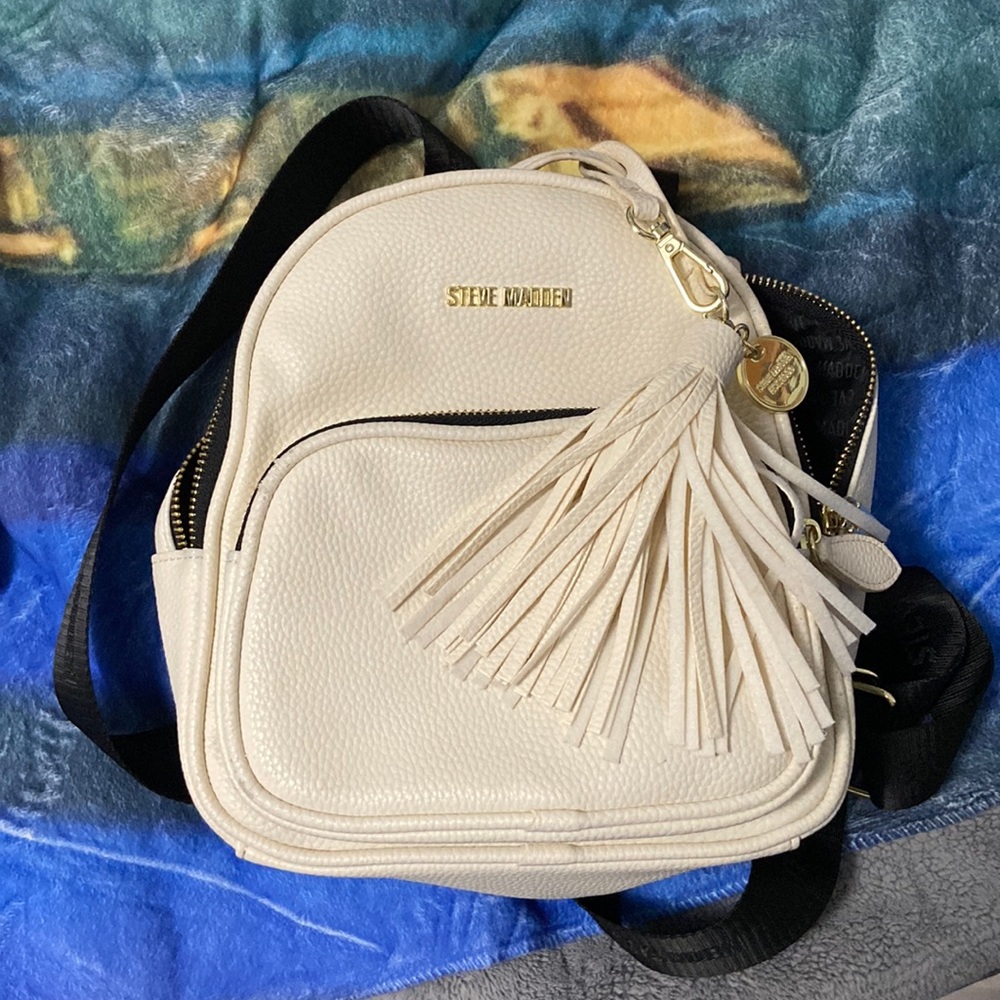 STEVE MADDEN SMALL BOOKBAG